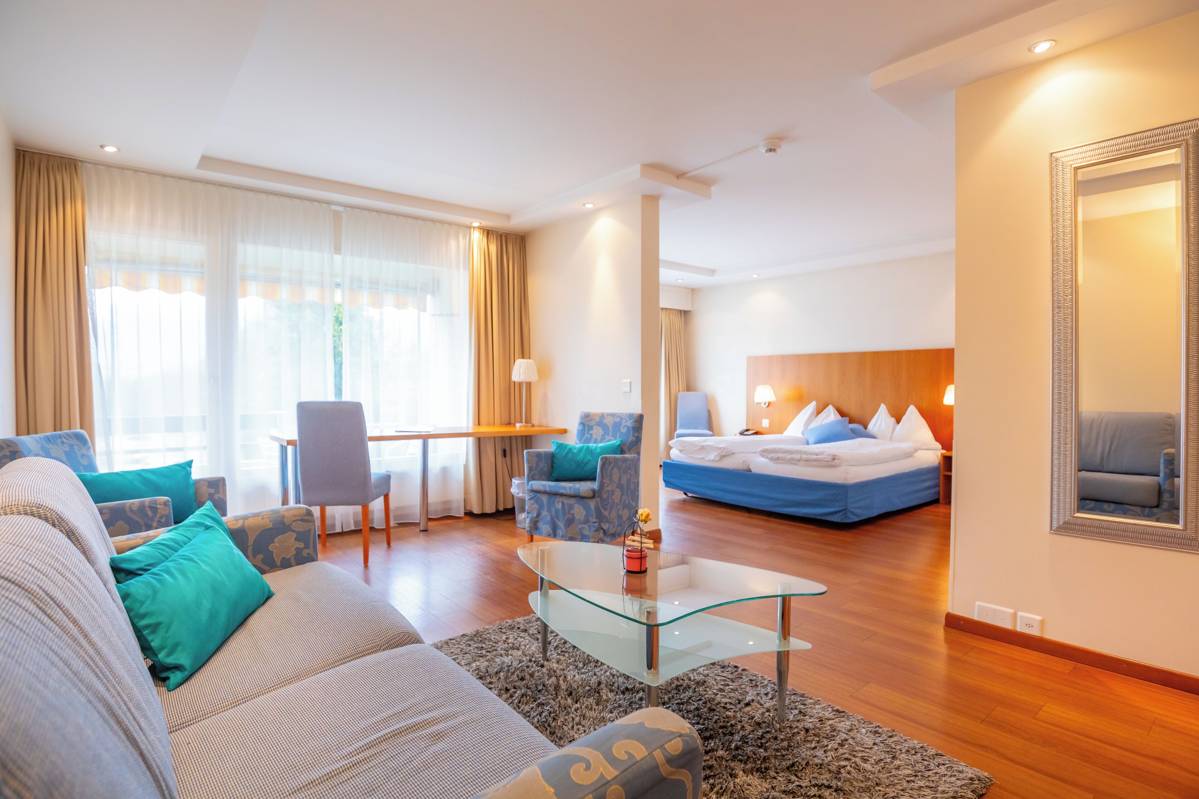 Junior Suite | Living area | Flat-screen TV