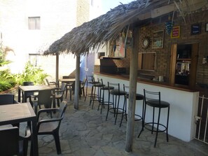 Daily continental breakfast (USD 6.00 per person)