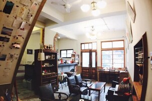 Sala de estar en el lobby