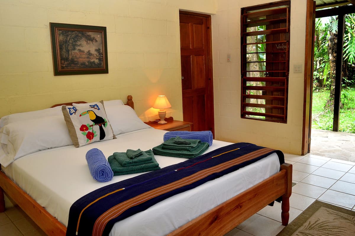 Premium bedding, in-room safe, individually decorated