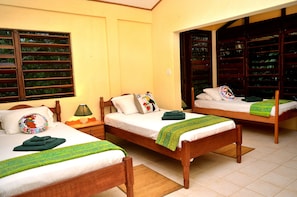 Premium bedding, in-room safe, individually decorated