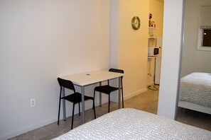 Studio Suite, City View | Premium bedding, minibar, desk, laptop workspace
