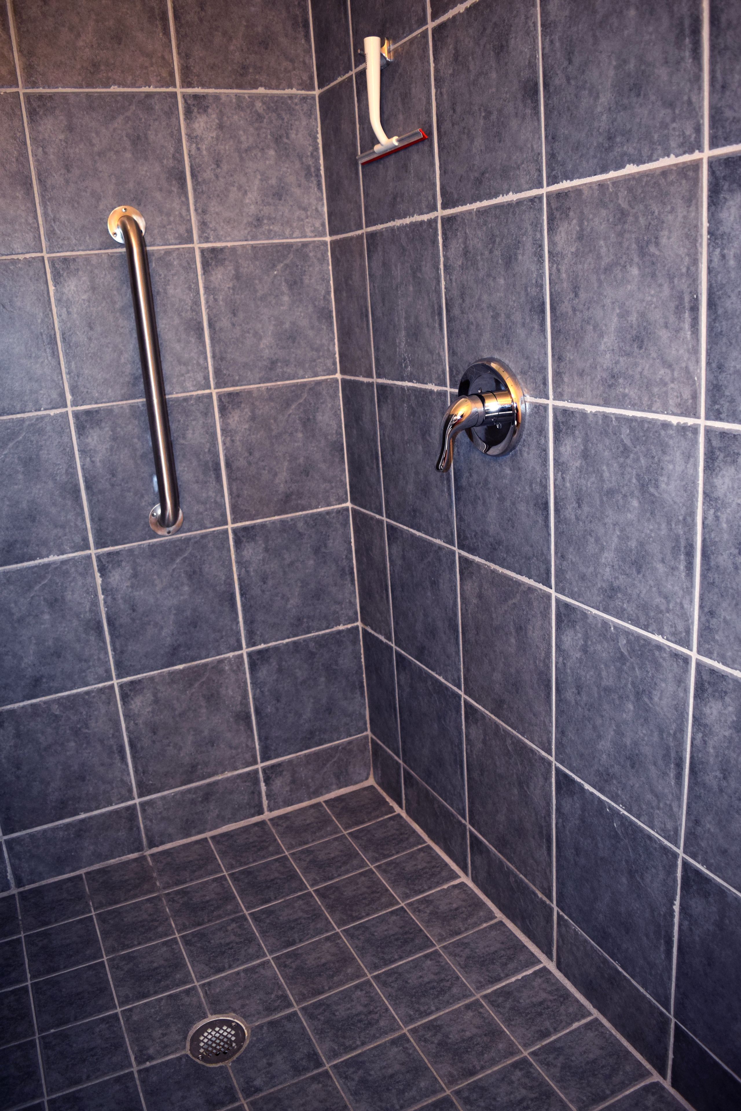 Studio Suite, City View | Bathroom | Shower, free toiletries, towels