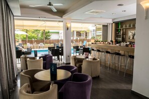 Bar (on property) - Hotel Olympos (Dio-Olympos)