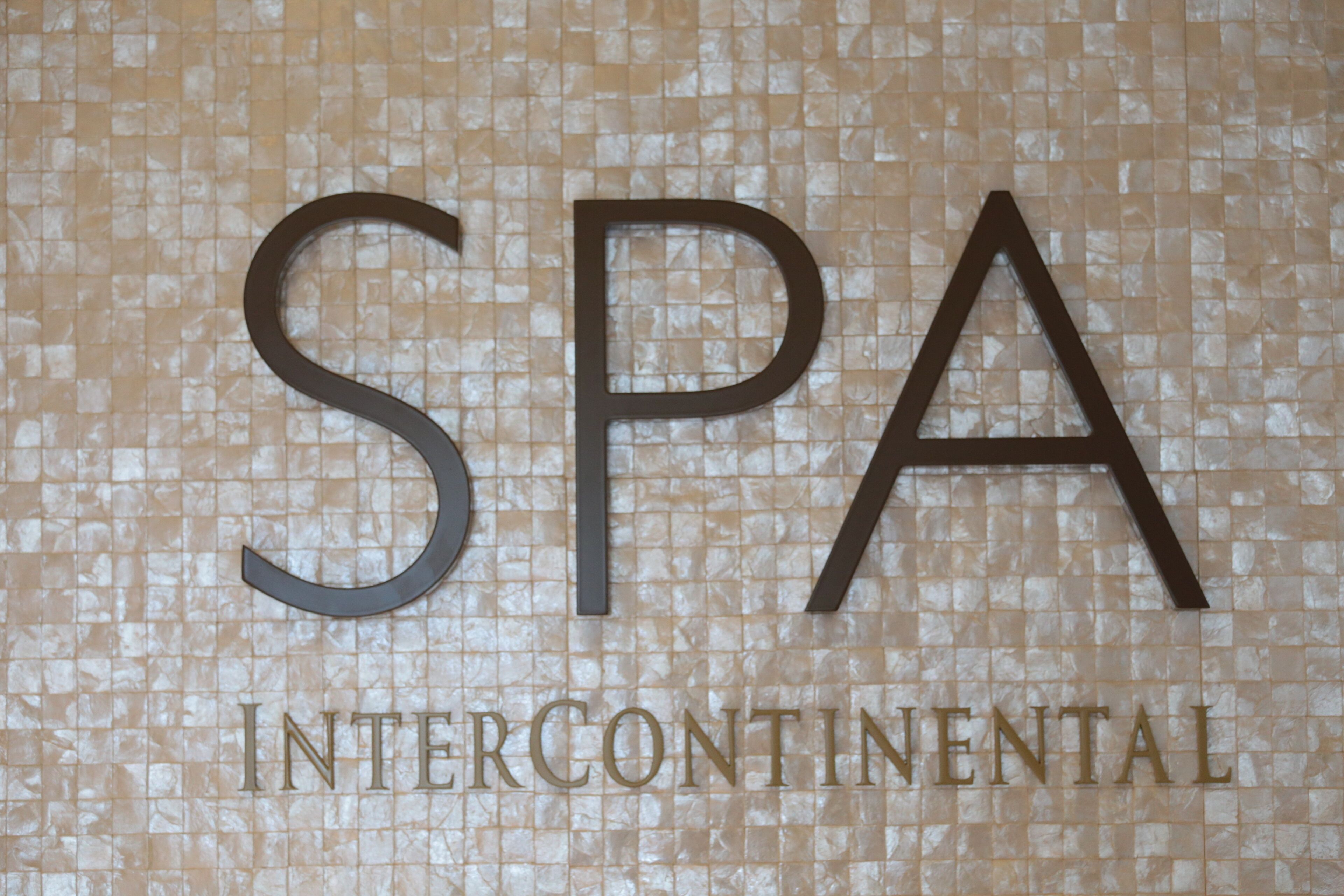 couples treatment room(s), sauna, hot tub, steam room