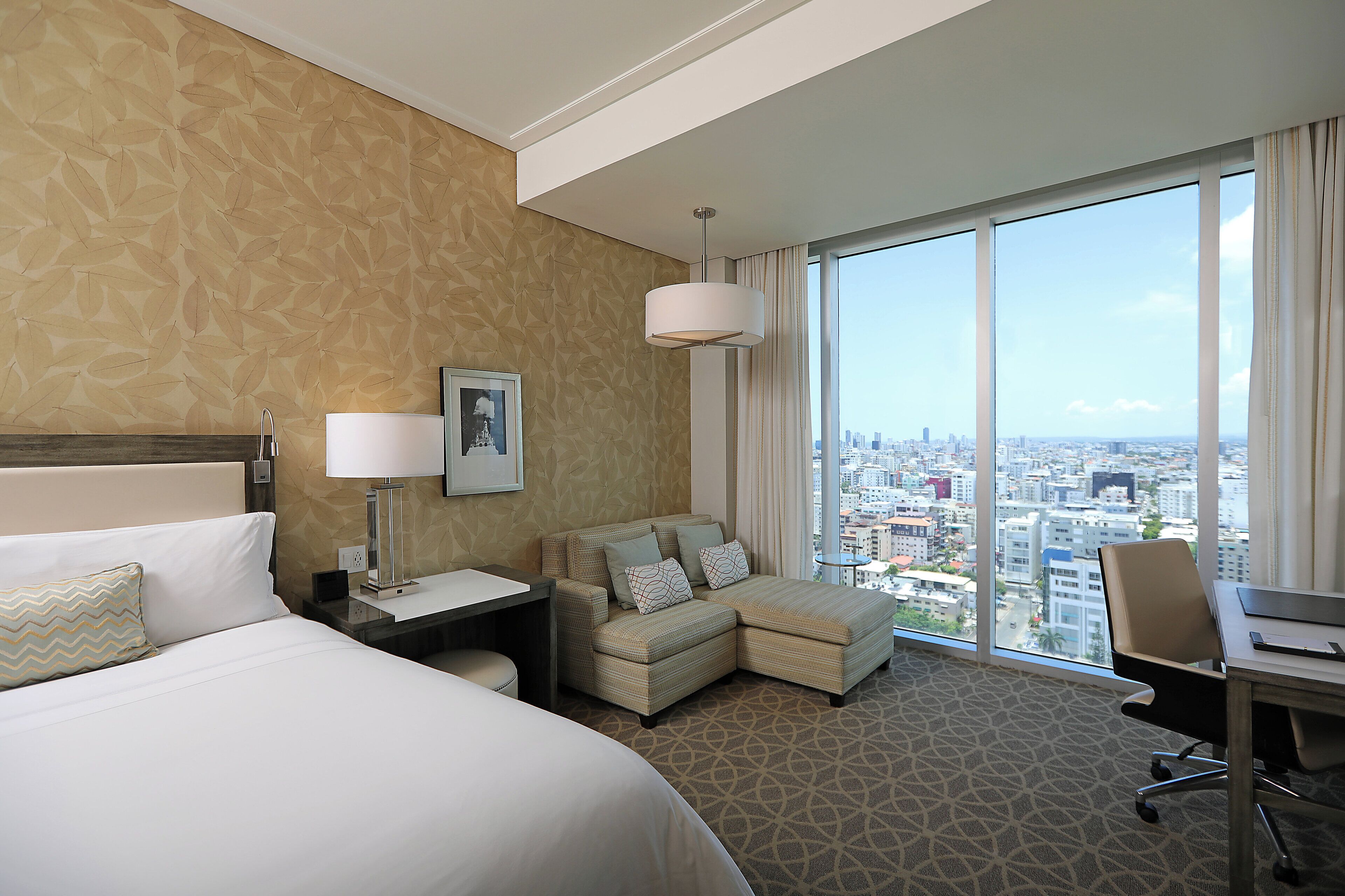 1 bedroom, Egyptian cotton sheets, premium bedding, down duvets