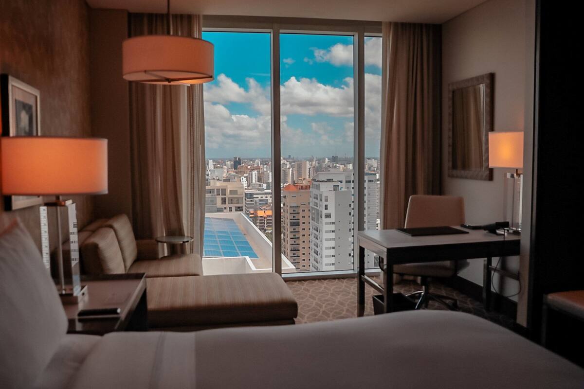 1 bedroom, egyptian cotton sheets, premium bedding, down duvets