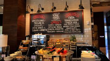 Daily full breakfast for a fee