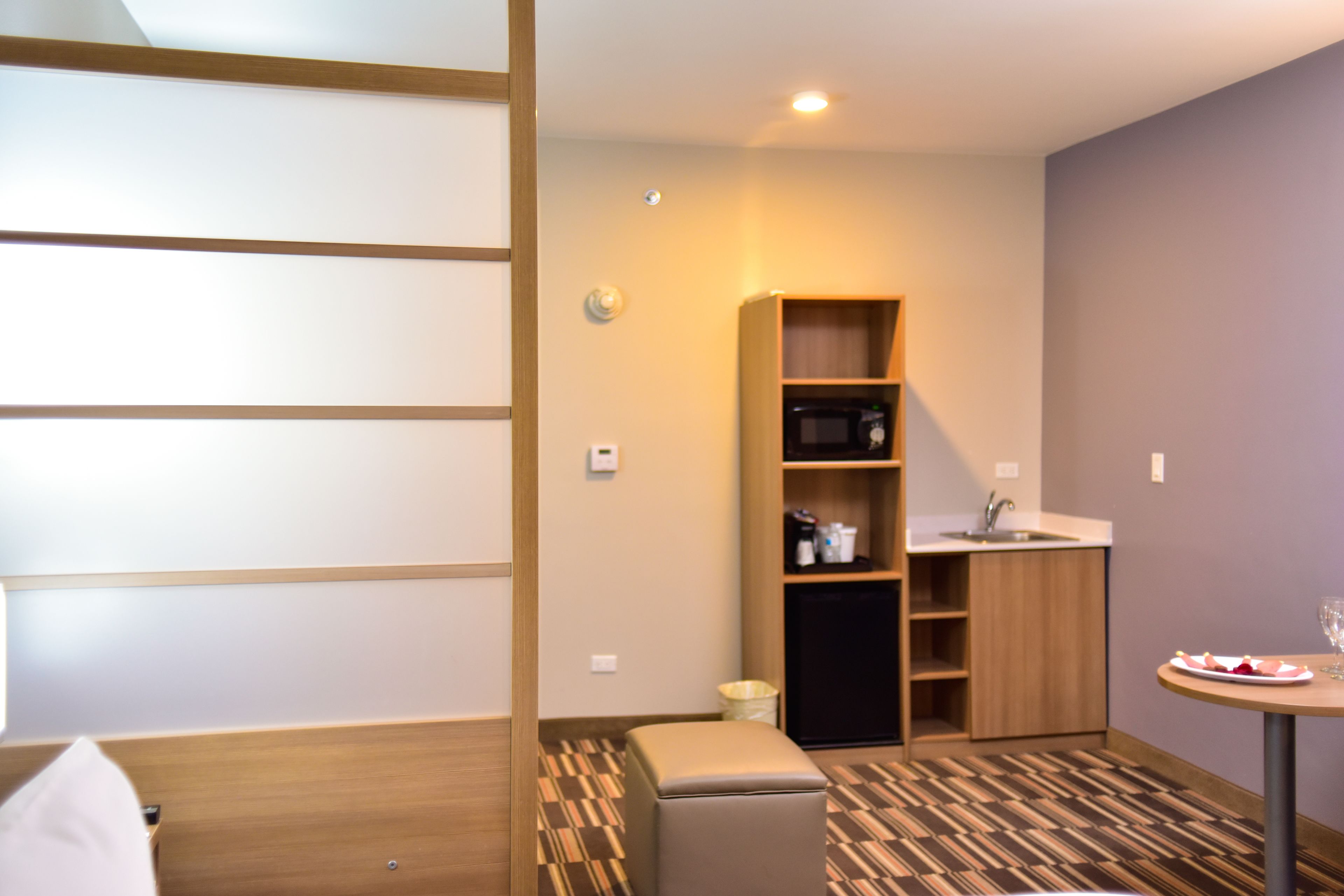 suite, non smoking | minibar, desk, soundproofing, iron/ironing board