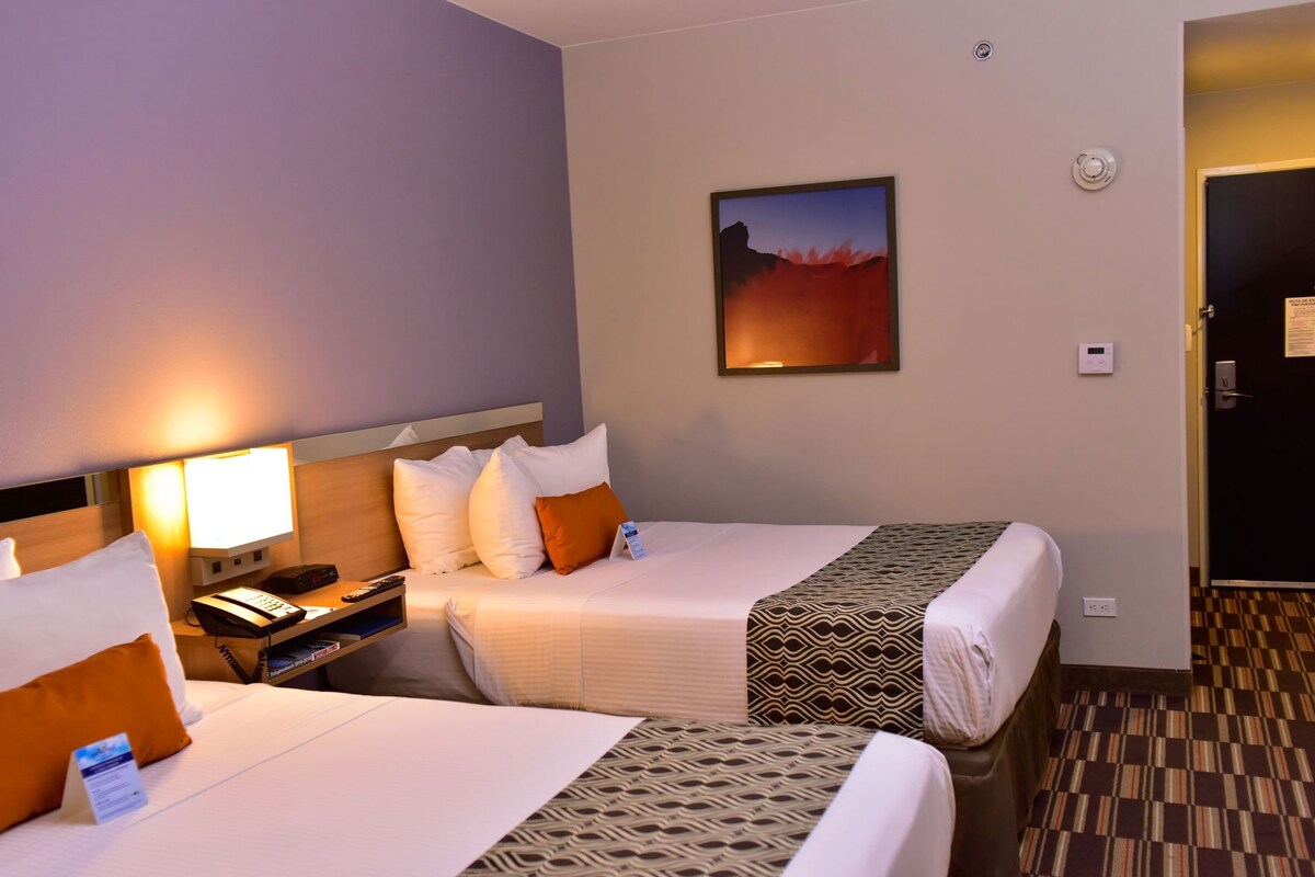 Minibar, desk, soundproofing, iron/ironing board