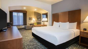 Literie de qualité supérieure, bureau, rideaux occultants