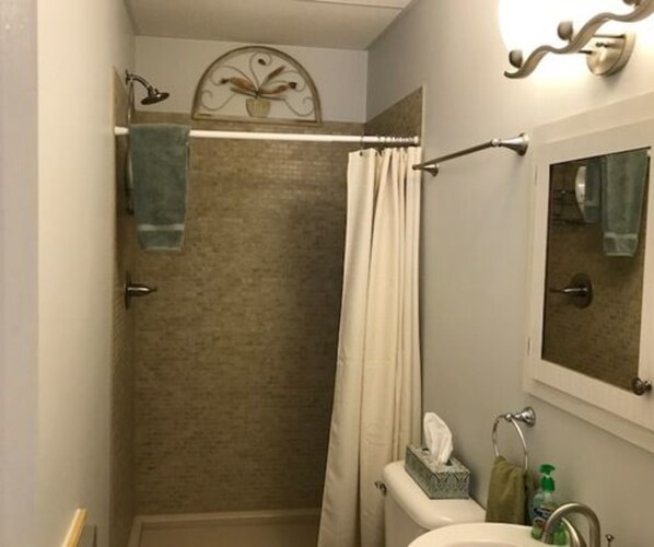 Room, Private Bathroom (The Bridal Bouquet) | Bathroom | Shower, free toiletries, hair dryer, towels