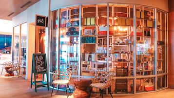 Desayuno a la carta todos los días (con cargo)