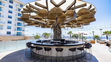 2 bars/lounges, poolside bar