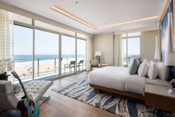 Penthouse, 1 King Bed with Sofa Bed, Ocean Front with Wraparound Balcony | Premium bedding, in-room safe, desk, laptop workspace at Pasea Hotel & Spa