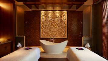 Couples treatment rooms, sauna, hot tub, body treatments, aromatherapy