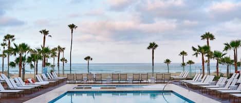 2 piscinas al aire libre, camas de piscina con cargo