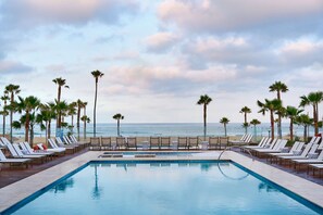 2 piscinas al aire libre, cabañas de piscina (de pago), tumbonas