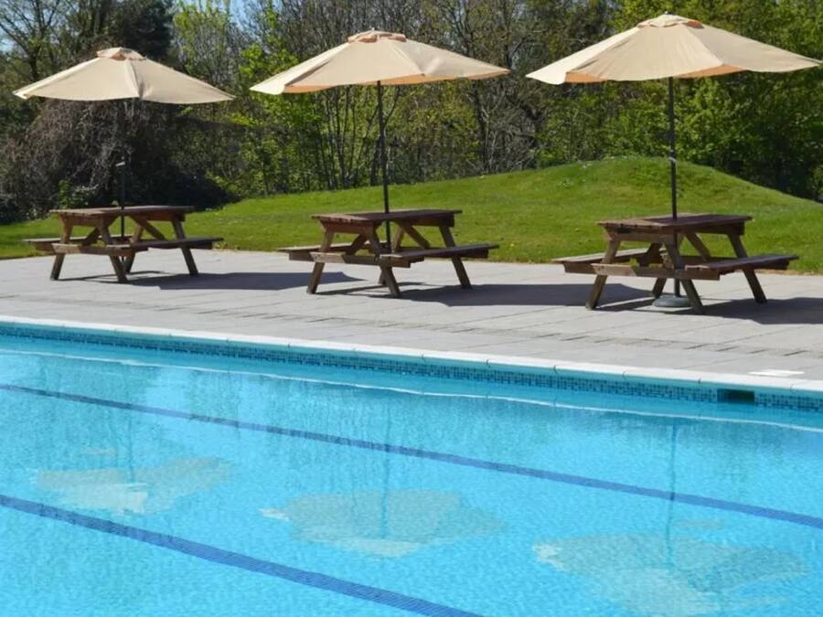 Piscina stagionale all'aperto