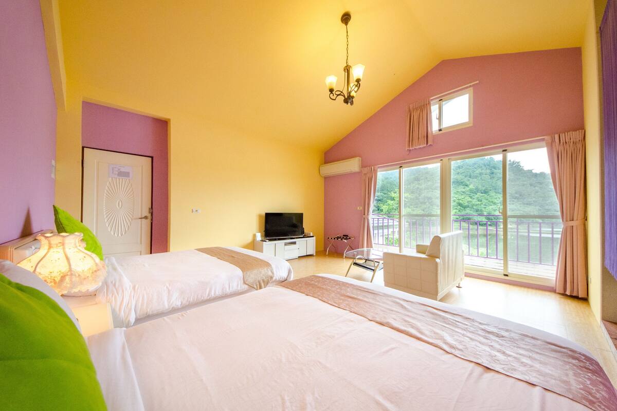 1 habitación, ropa de cama de alta calidad, edredón y escritorio