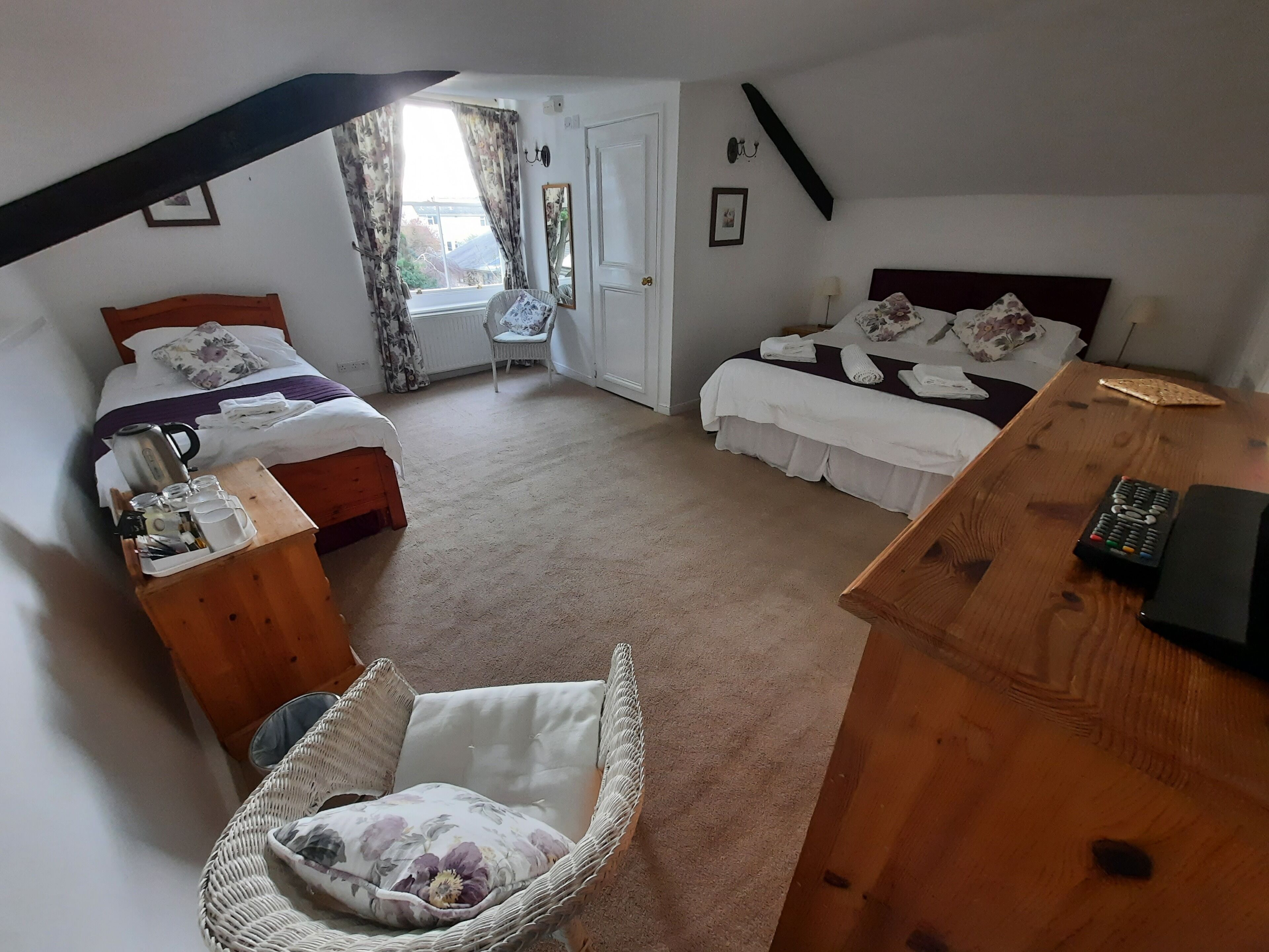 家庭房 (Room 1) | 免费 WiFi、床单