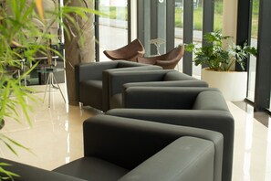 ロビー応接スペース