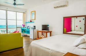 Suite Six | Cofres nos quartos, individualmente decorados