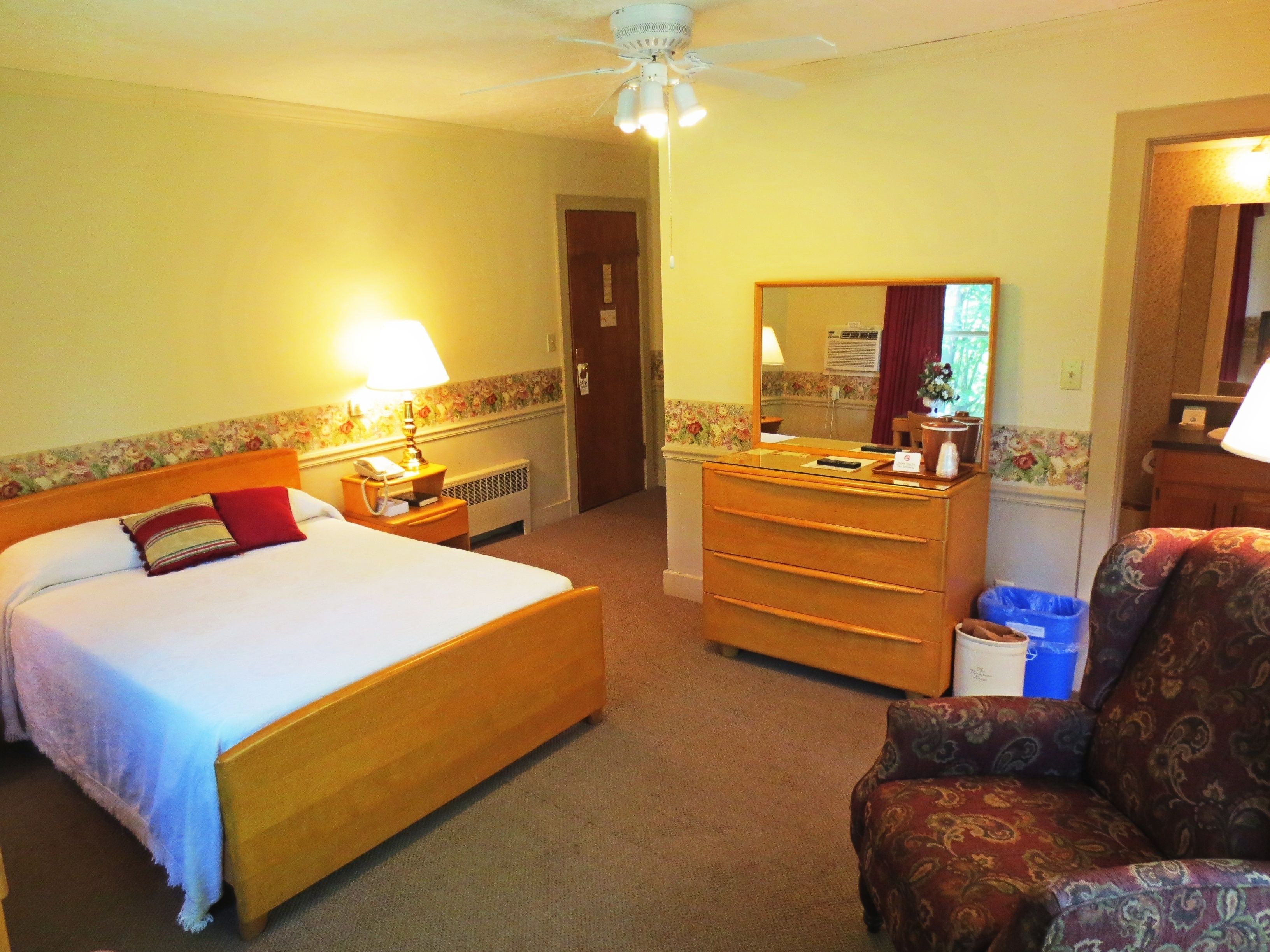 superior room | in-room safe, free wifi, wheelchair access