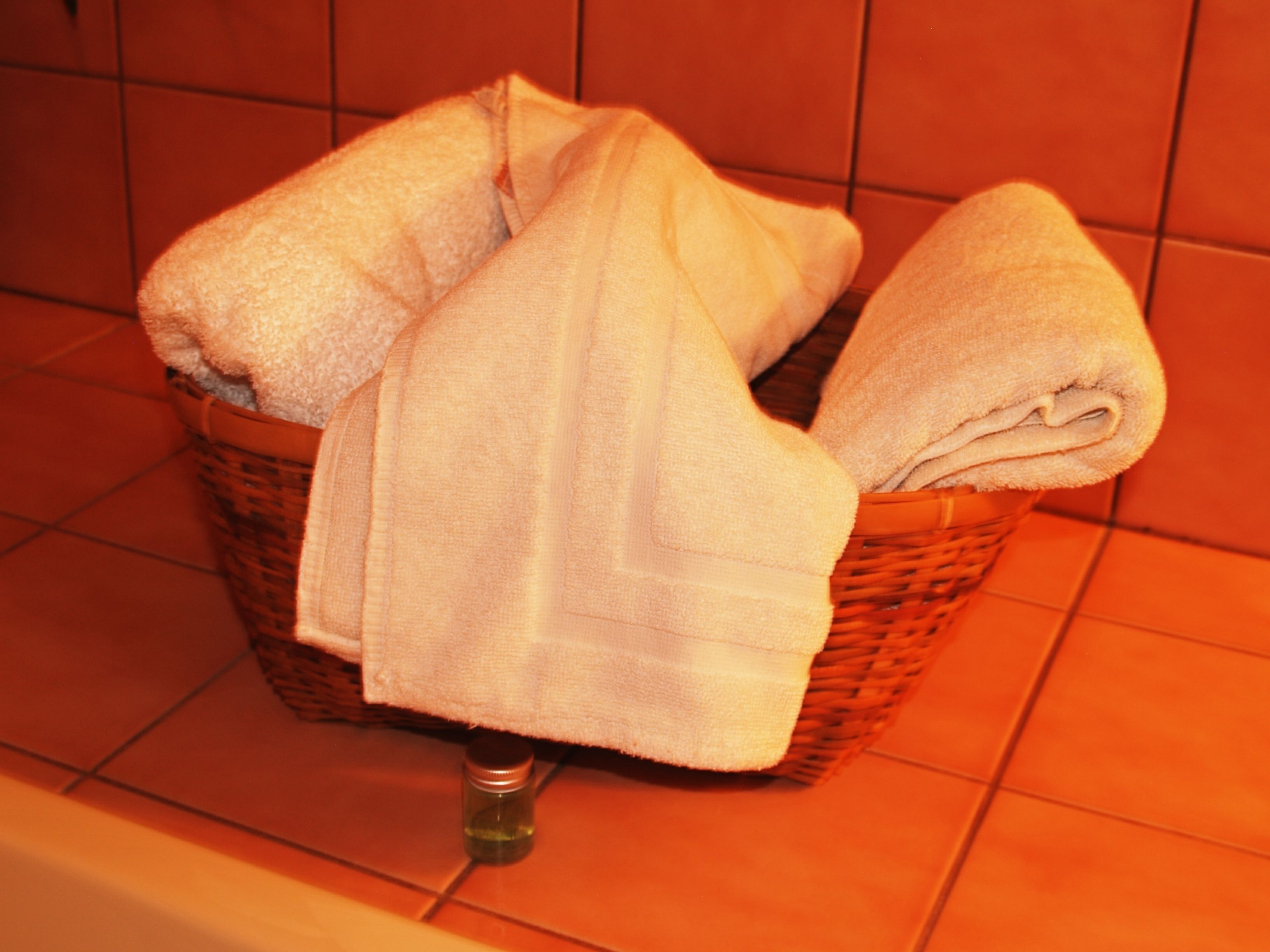 suite, jetted tub | in-room safe, free wifi, wheelchair access