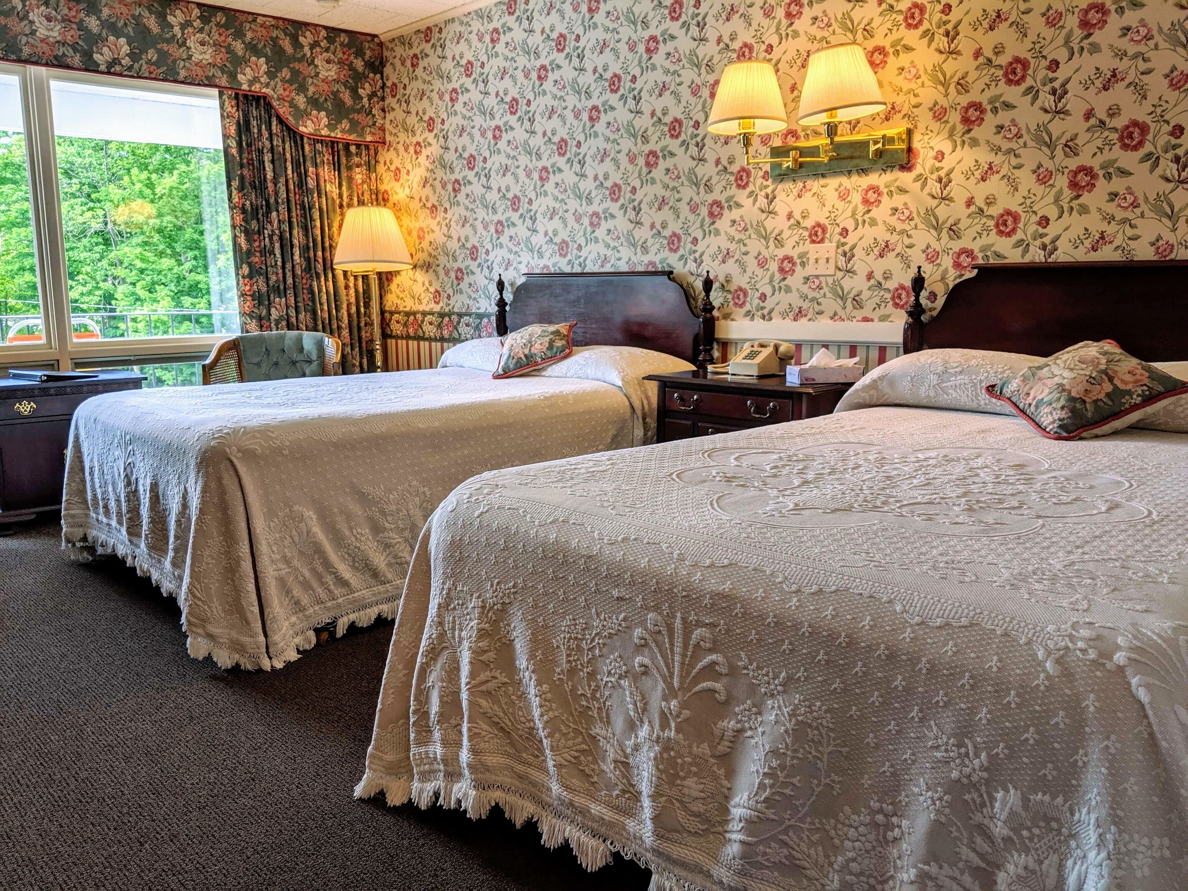 family room | in-room safe, free wifi, wheelchair access