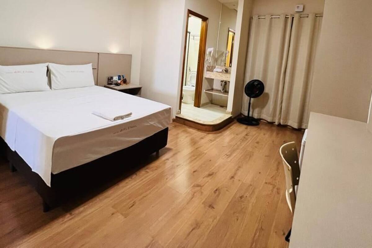 standard room | minibar, in-room safe, individually decorated, cots/infant beds