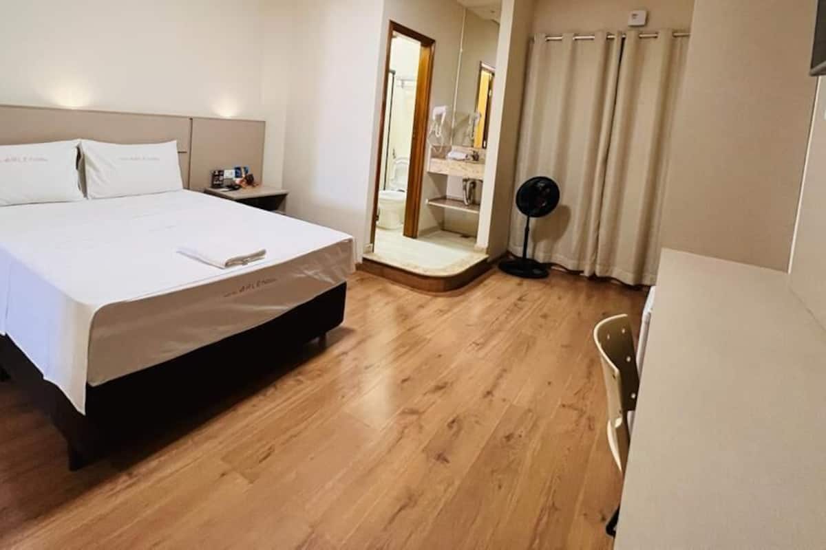 Standard Room | Minibar, in-room safe, individually decorated, cribs/infant beds