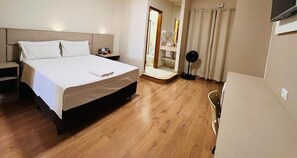 Standard Room | Minibar, in-room safe, individually decorated, cots/infant beds - Arlen Hotel (Pouso Alegre)