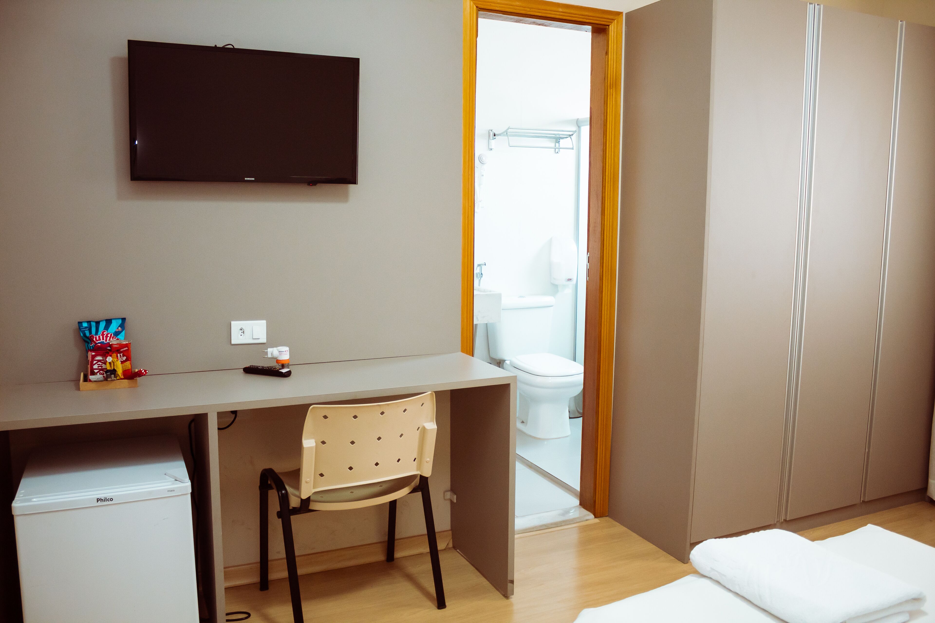 standard room | minibar, in-room safe, individually decorated, cots/infant beds