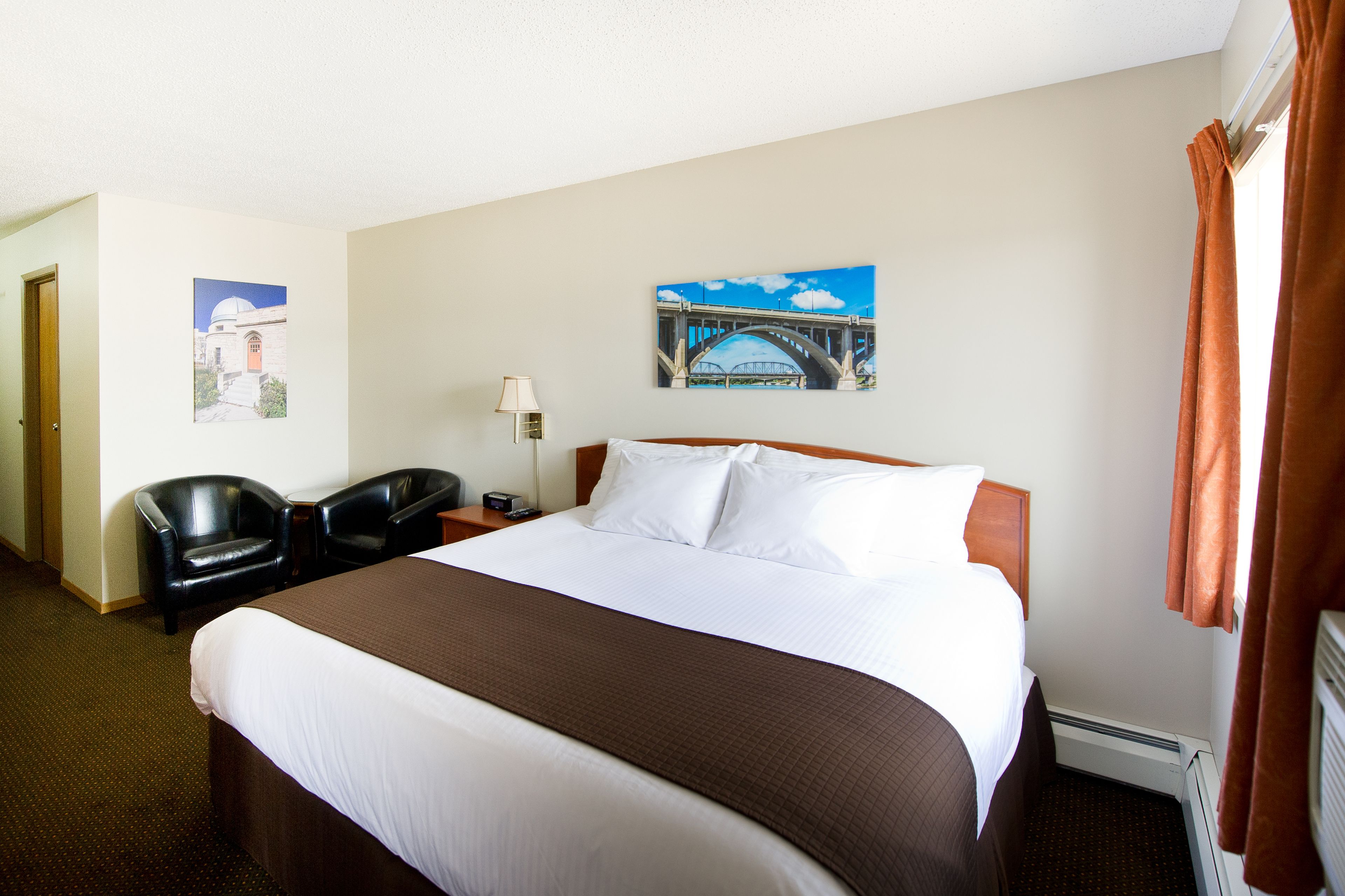 executive room, 1 king bed | desk, laptop workspace, blackout curtains, iron/ironing board