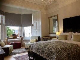 Superior Üç Kişilik Oda, Banyolu/Duşlu