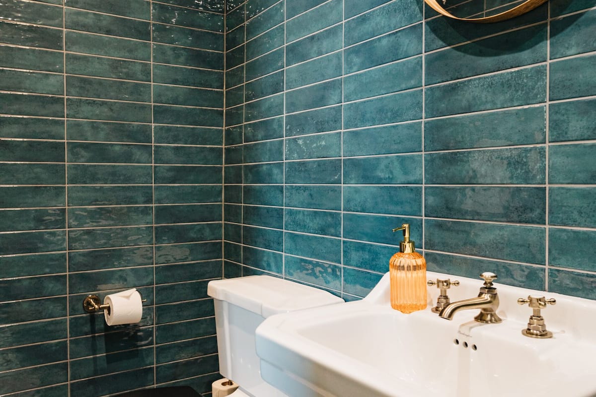 standard twin room, ensuite (superking or) | bathroom