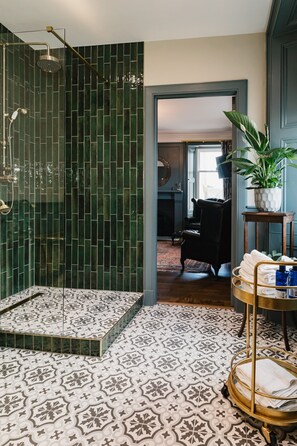 Superior Twin Room, Ensuite (Superking or) | Bathroom - Coorie Inn Restaurant and Rooms (Crieff)