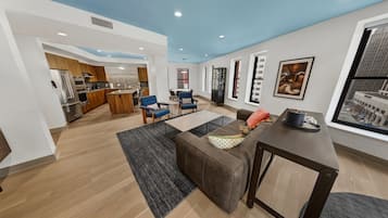 Suite, 1 Twin Bed (The Schofield) | Frette Italian sheets, premium bedding, down comforters, pillowtop beds