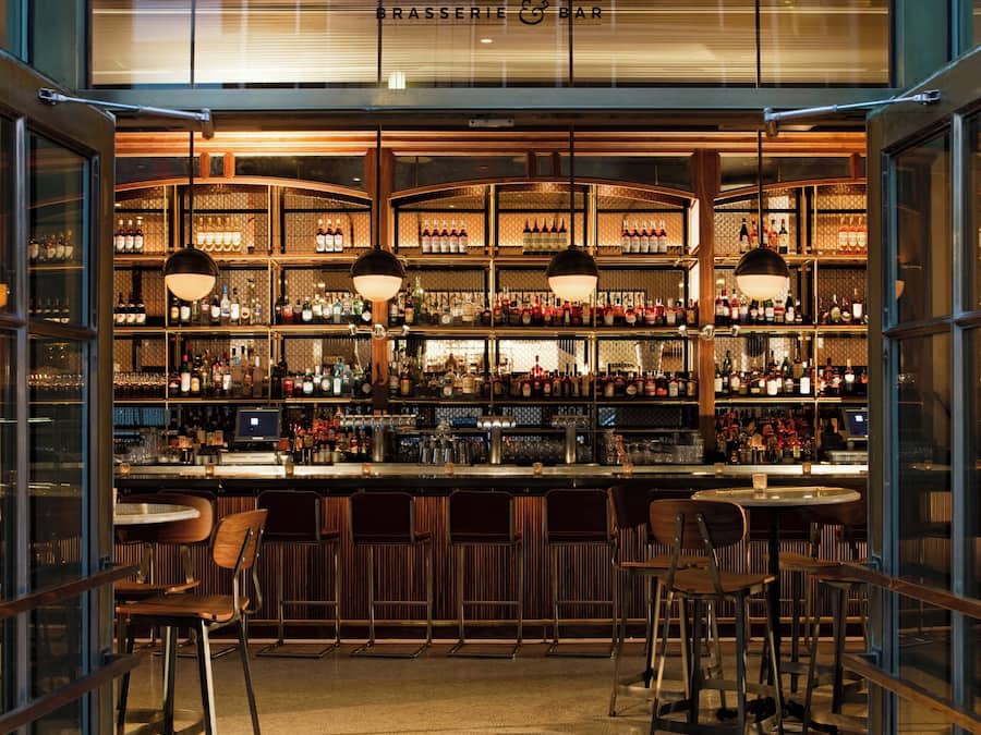 Aperto a colazione, pranzo e cena, cucina francese