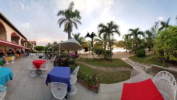 Daily continental breakfast (USD 13.50 per person)