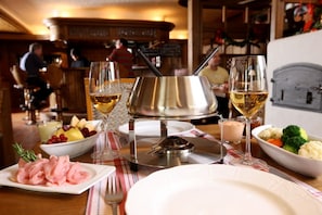 Restaurant - Hotel Restaurant Weinstube (Eschen)