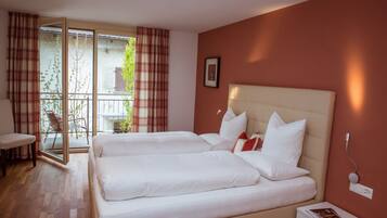 Superior Triple Room | Premium bedding, minibar, desk, soundproofing