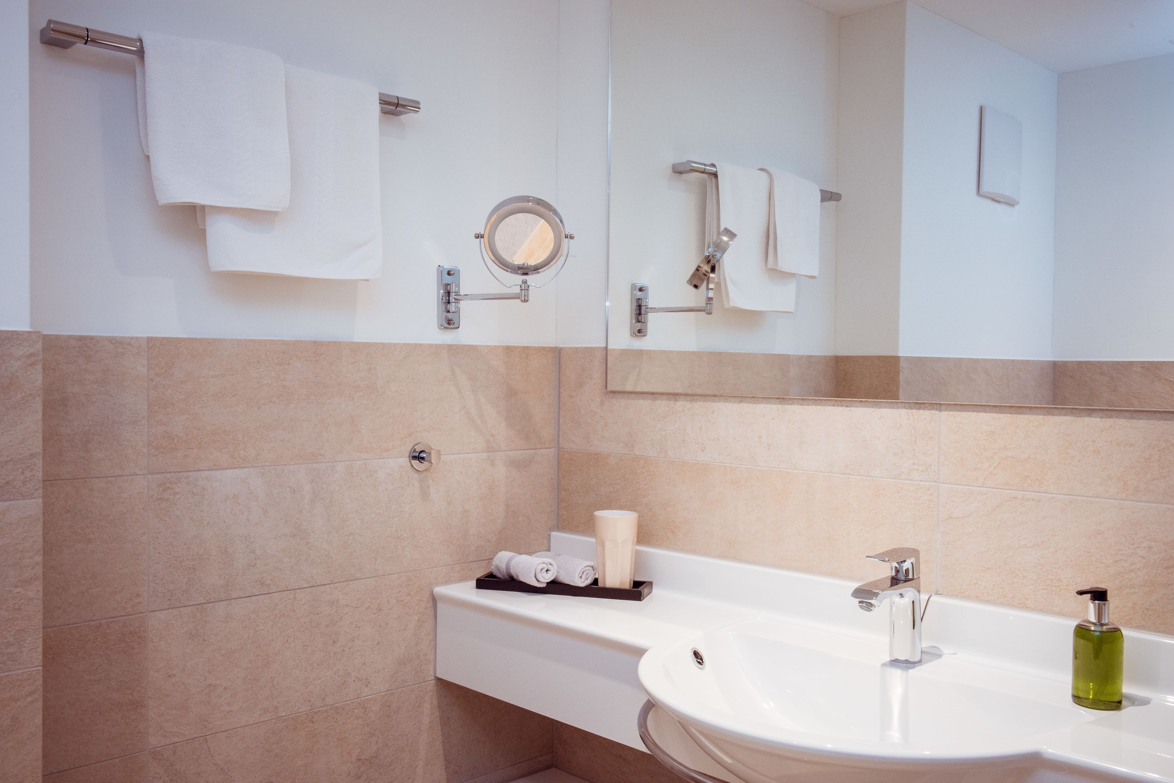 premium bedding, minibar, desk, soundproofing