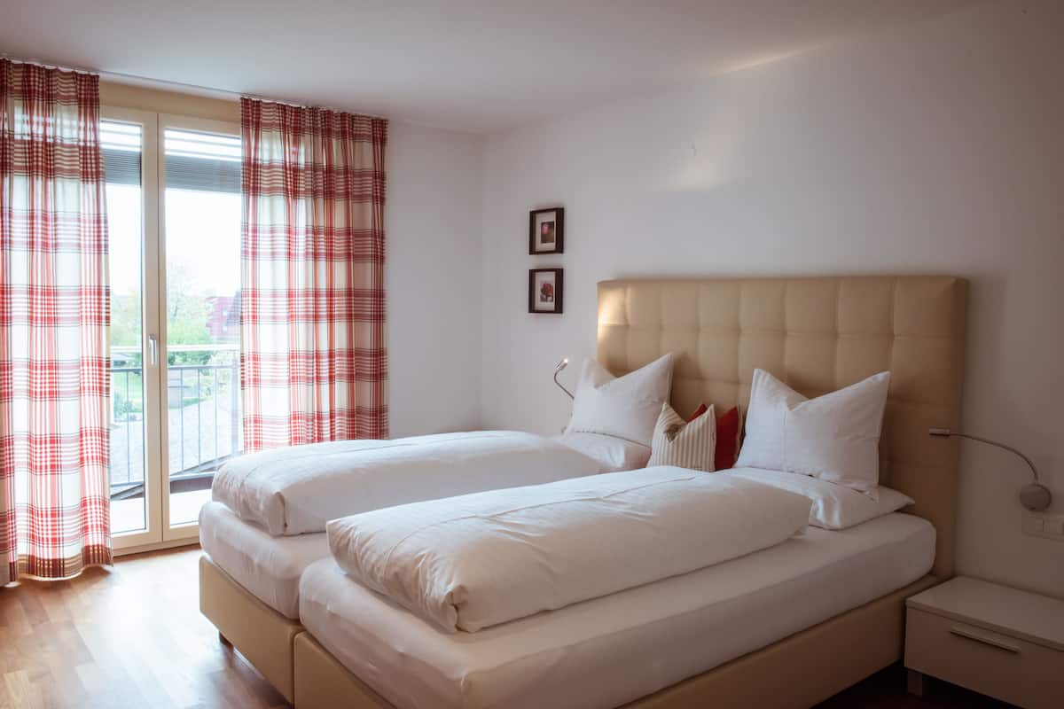 Habitación doble superior | Ropa de cama de alta calidad, escritorio y insonorización