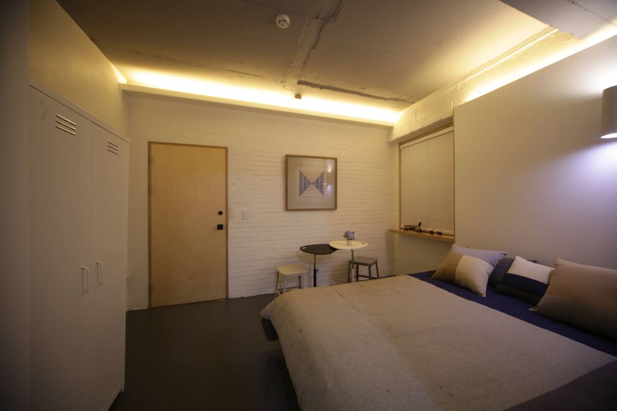 Ropa de cama de alta calidad, decoración personalizada y escritorio
