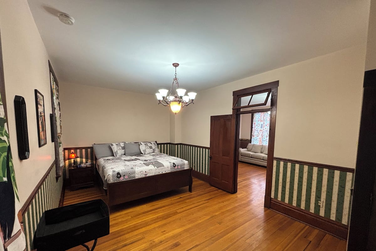 Cat Cafe Suite | 1 bedroom, individually decorated, individually furnished