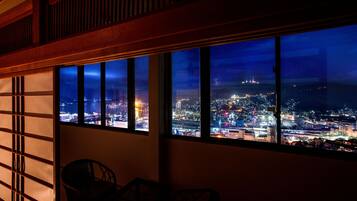 Chambre Tradition (Japanese Style with night view) | Vue de la chambre