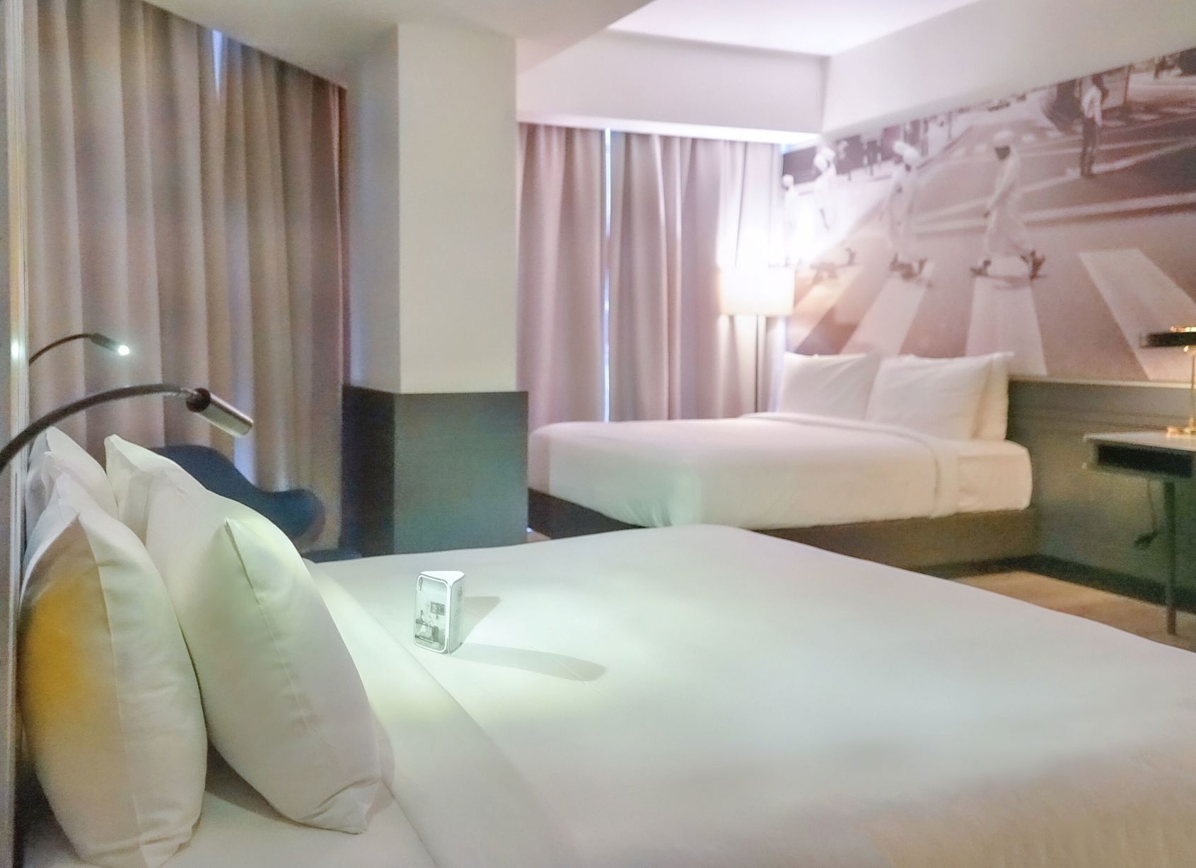 Premium bedding, Select Comfort beds, free minibar, in-room safe