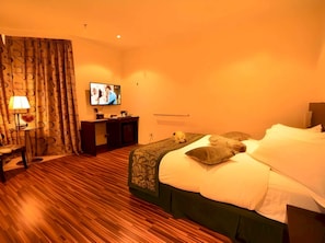 Deluxe Room, 1 King Bed